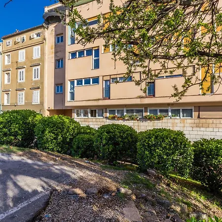 Antonella Lejlighed *